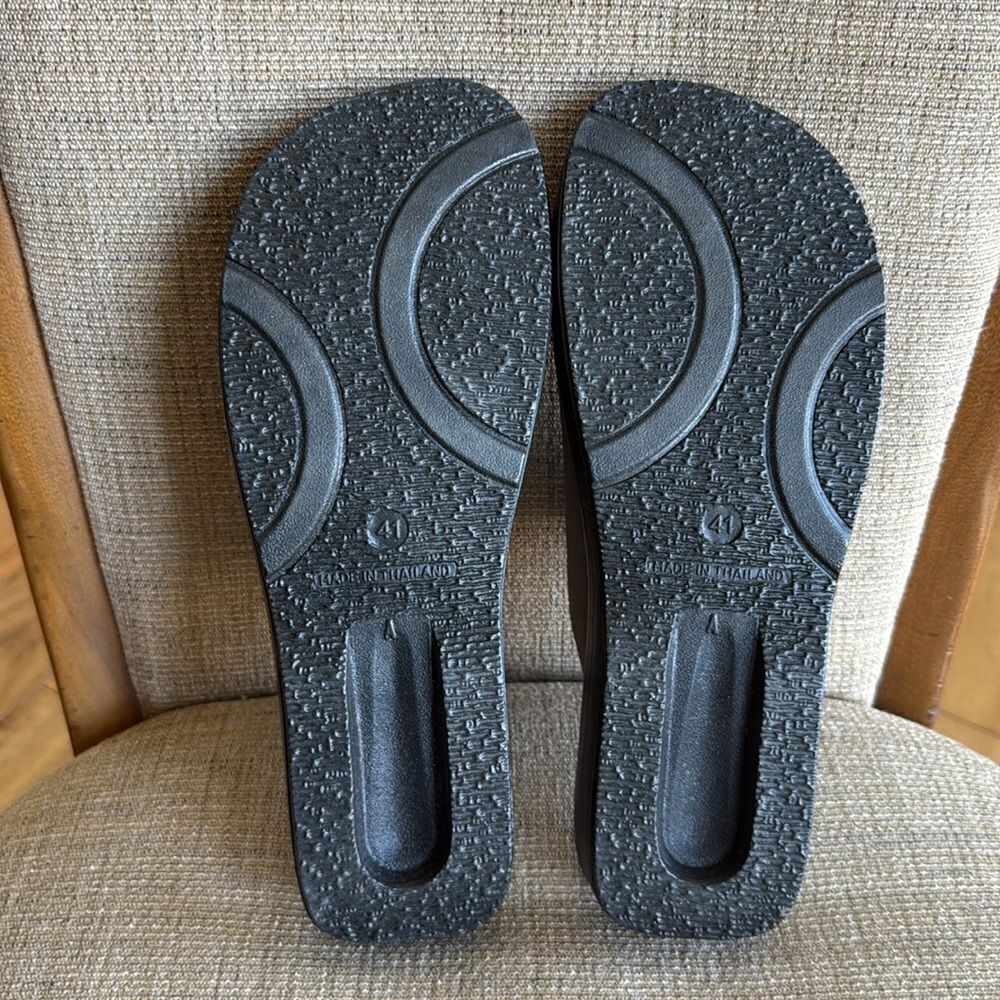 NEW Aerothotic sandals - Picture 4 of 5